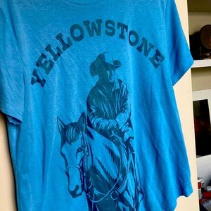 Yellowstone t shirt extra large by paramount